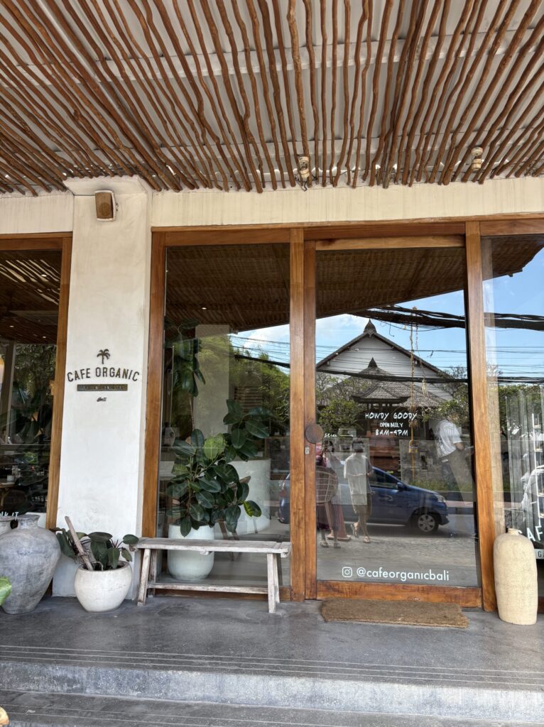 CAFE ORGANIC バリ カフェ