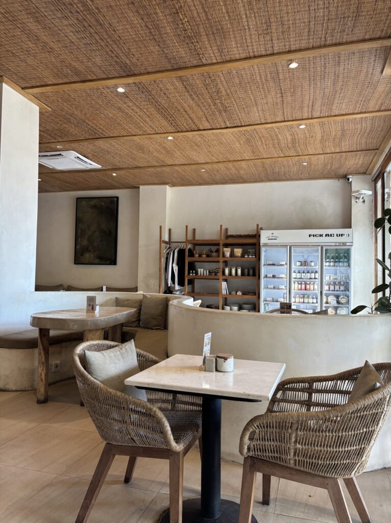 CAFE ORGANIC バリ カフェ