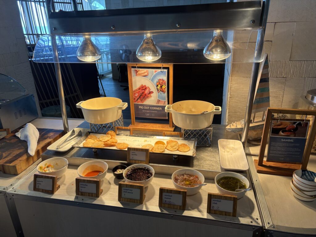 W バリ スミニャック STARFISH BLOO 朝食
