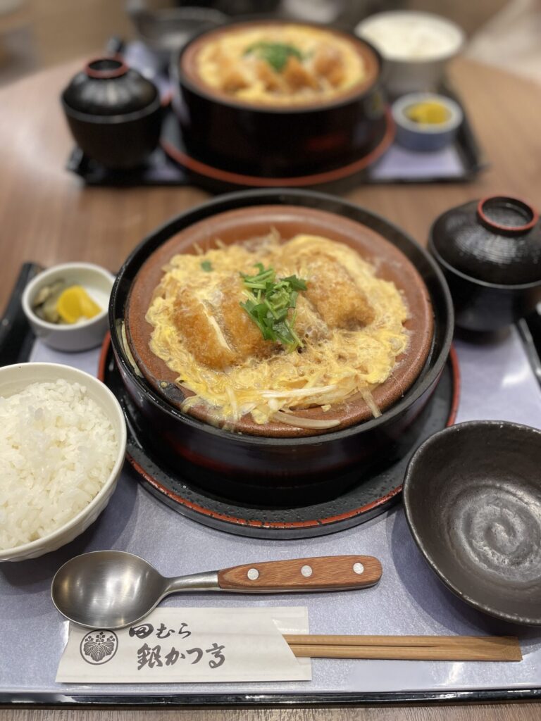田むら銀かつ亭の豆腐かつ煮定食 御殿場プレミアムアウトレット
