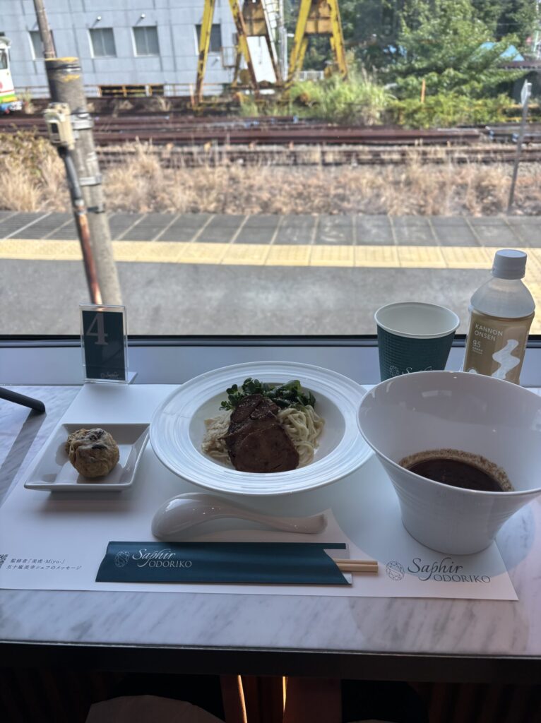 サフィール踊り子　カフェテリア　つけ麺