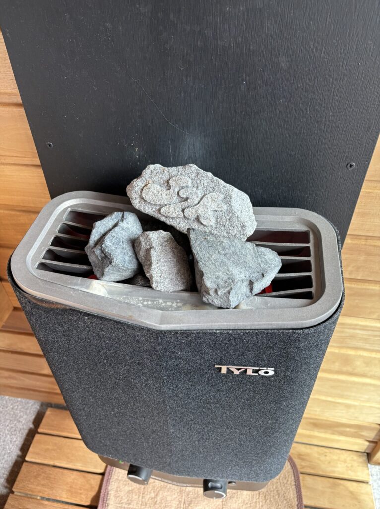 富士山の見える全室個室サウナ付旅館しずく 個室サウナ プライベートサウナ サウナストーン