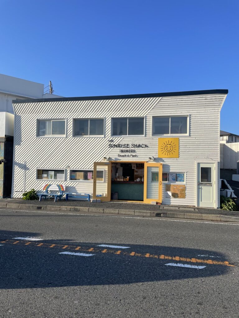 Sunrise Shack 湘南　稲村ヶ崎　外観
