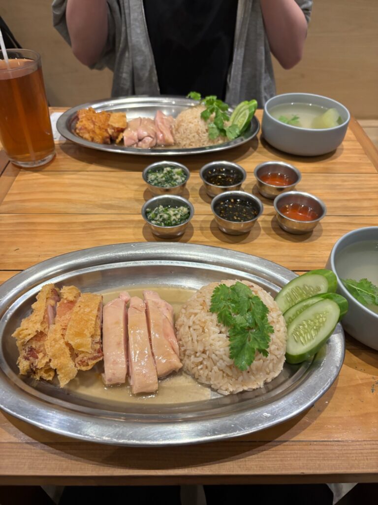 タイ　カオマンガイ　バンコク　Hoong